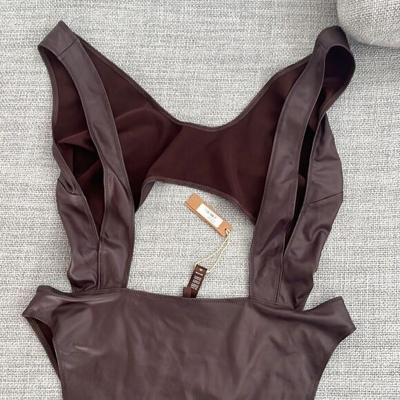 Skims Cut Out Monokini Cocoa Wet Jersey Size 4X - Picture 10 of 10
